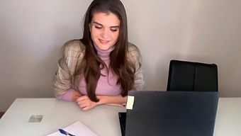 Brutal Stepdaughter Gives A Handjob To Her Stepfather In The Office