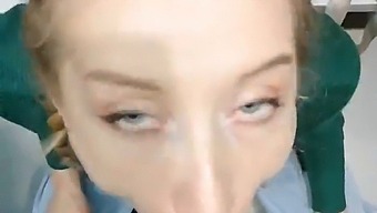 This Fitness Babe Took My Dick In The Dressing Room Of The Gym