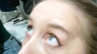 This Fitness Babe Took My Dick In The Dressing Room Of The Gym