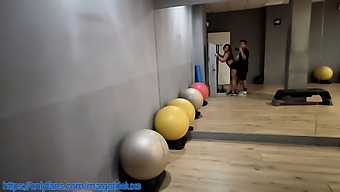 Verified Amateur With A Big Ass Joins Me For A Workout And More